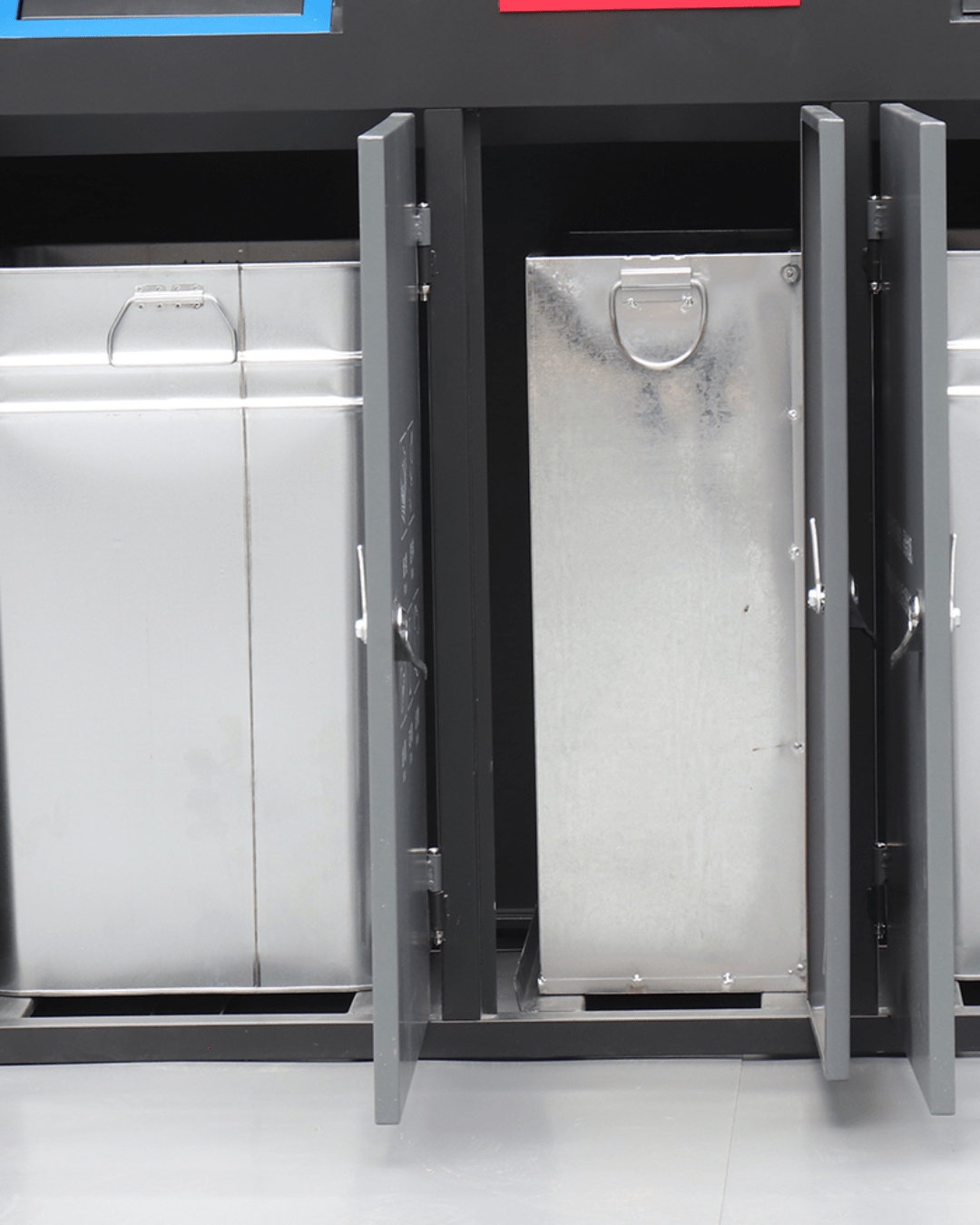 Galvanized Steel Outdoor Garbage Stand (MAX - HK335) – Eco - Friendly Street Waste Bin - MaxBin